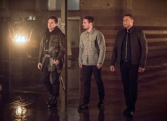 arrow-season-4-episode-sins-father-hangar