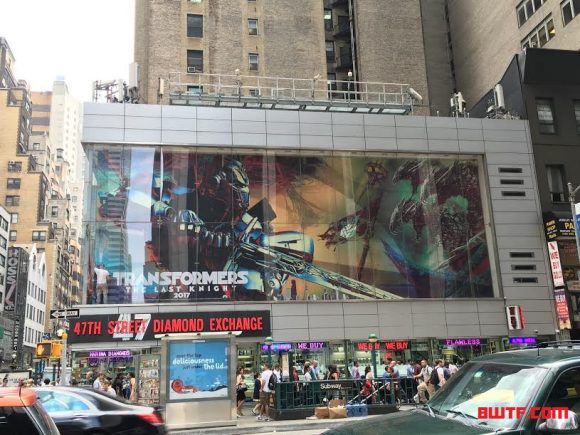 transformers-last-knight-billboard-nyc