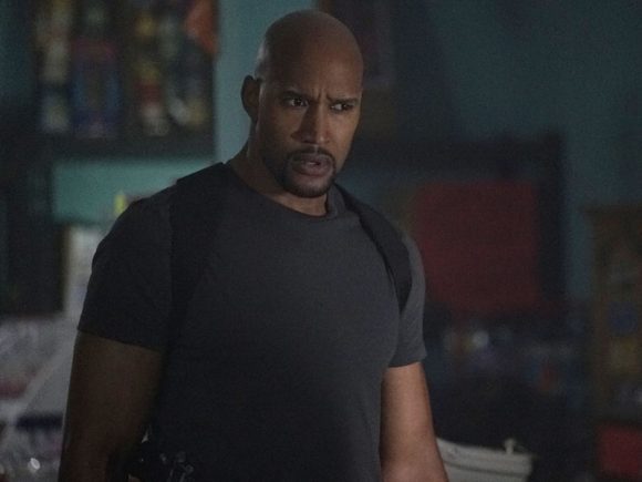 HENRY SIMMONS