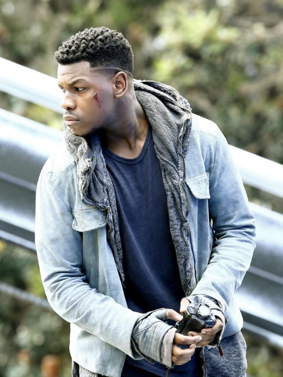 pacific-rim-2-boyega-alien