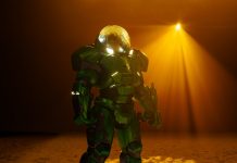 Man of Tomorrow : Un premier aperçu de Lex Luthor dans son armure de combat !